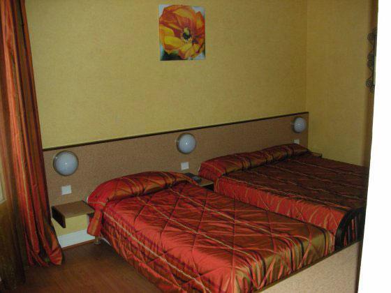 Hotel Douglas Puteaux Room photo