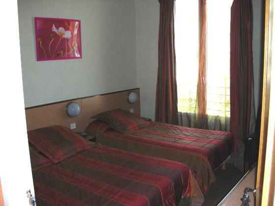 Hotel Douglas Puteaux Room photo